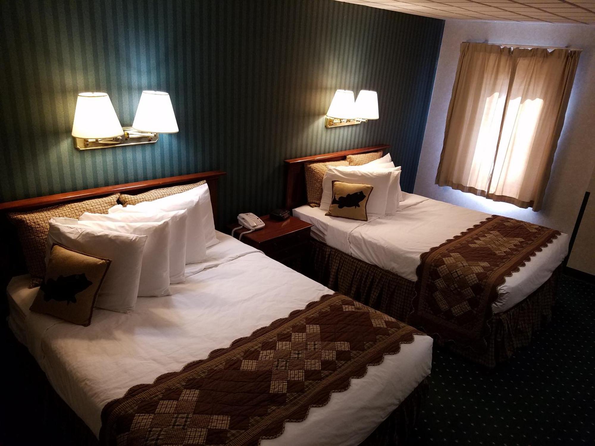 Potawatomi Inn & Cabins Angola Room photo