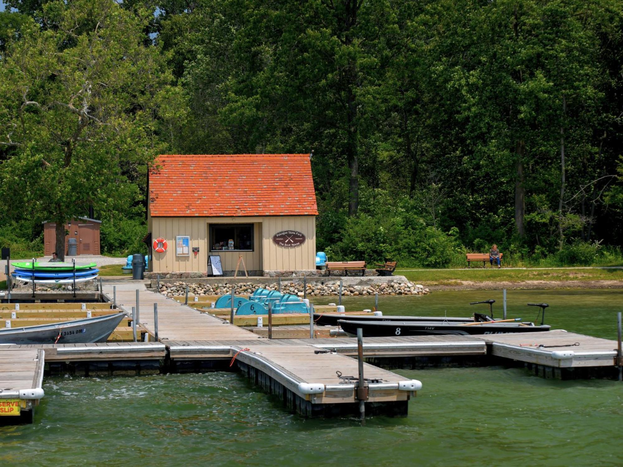 Potawatomi Inn & Cabins Angola Exterior photo