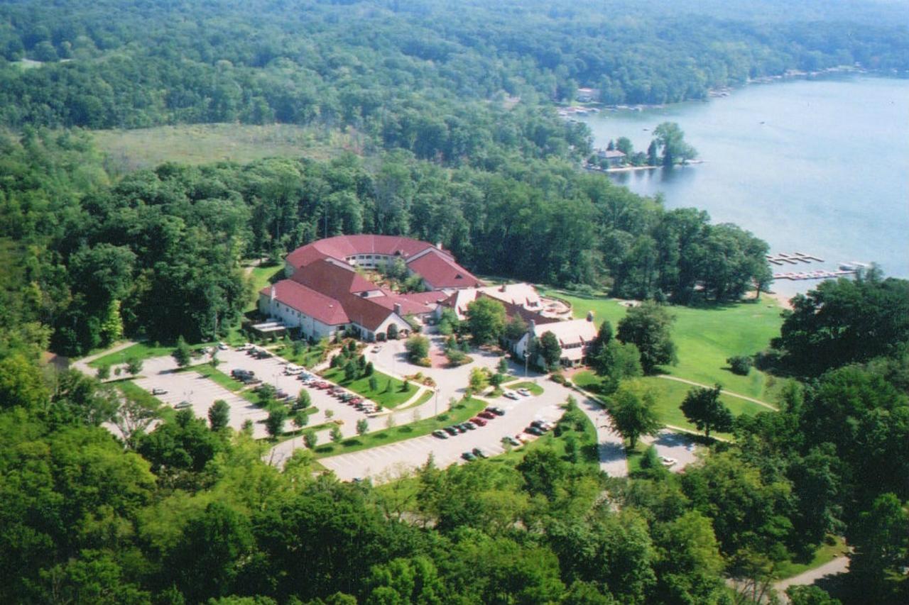 Potawatomi Inn & Cabins Angola Exterior photo