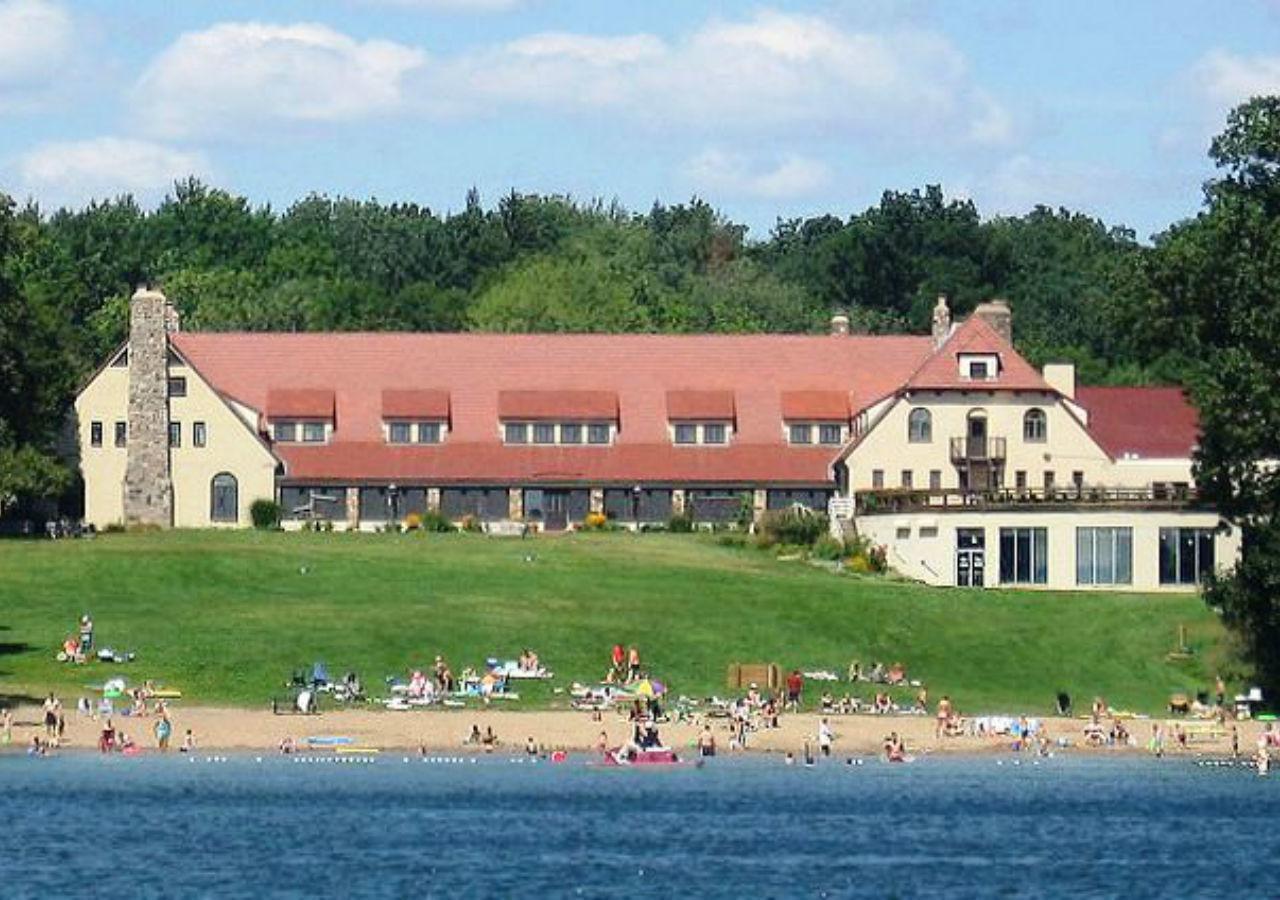 Potawatomi Inn & Cabins Angola Exterior photo